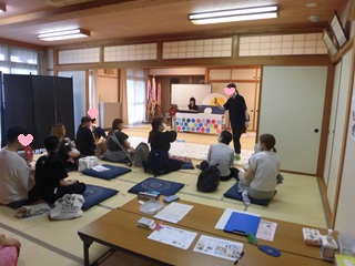 「はらぺこあおむし」